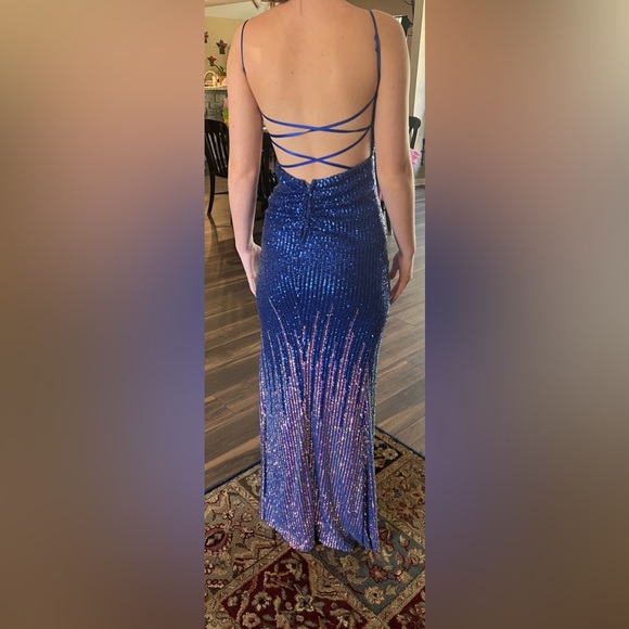 CITY VIBES PROM DRESS - Picture 3 of 12